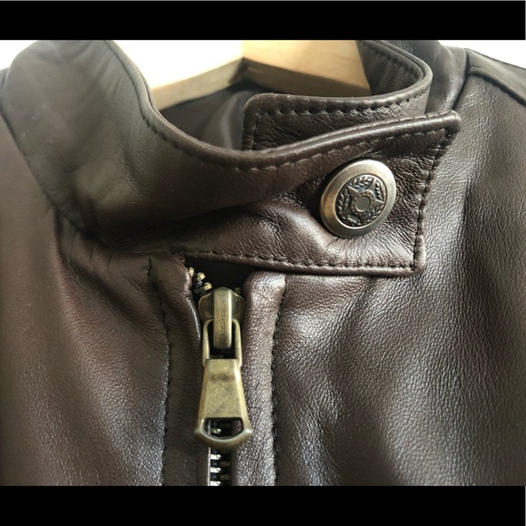 Fitted leather jacket - Picture 3 of 5